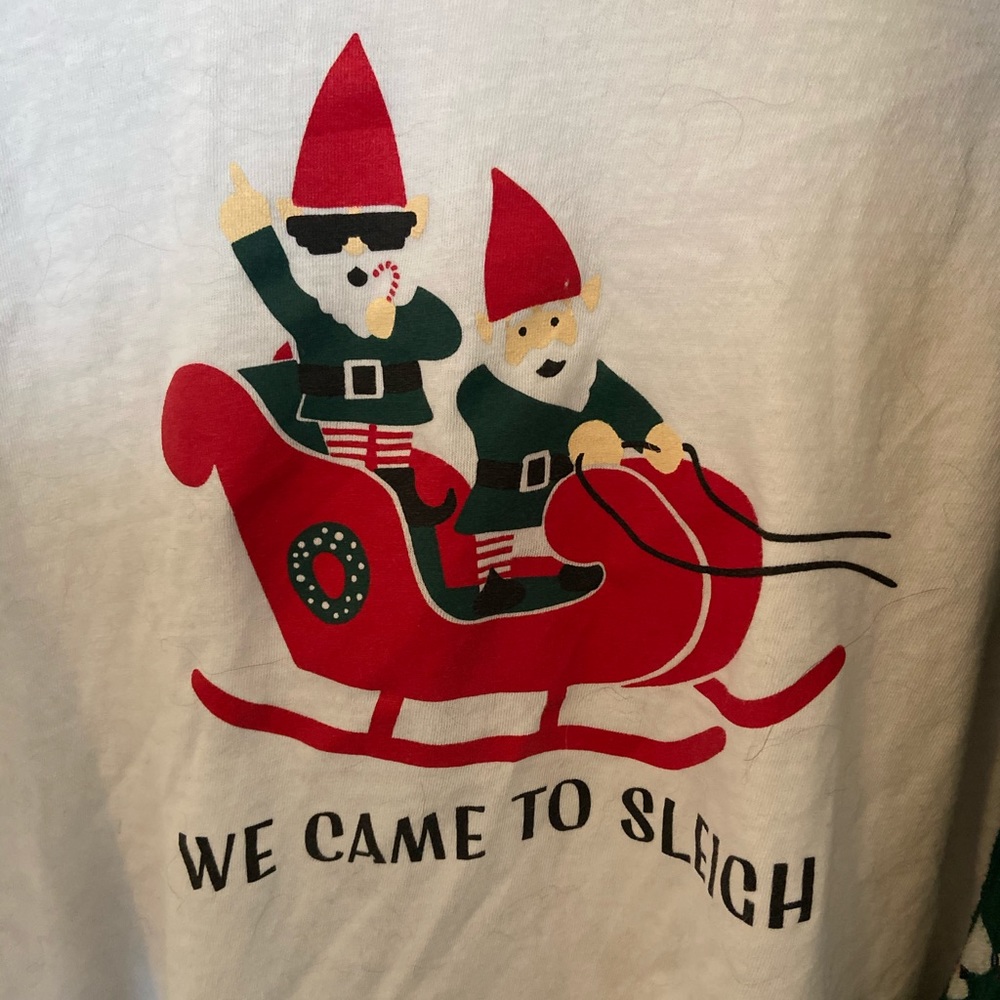 Pajama set - Picture 2 of 3